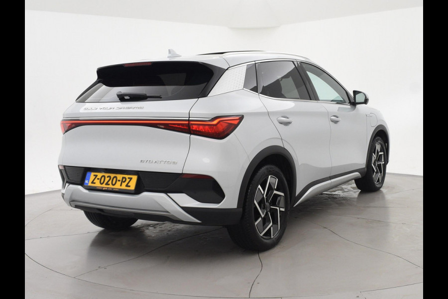 BYD ATTO 3 DESIGN 60 kWh + SCHUIFDAK | LEDER | 360 CAMERA | 15,6" SCHERM | WARMTEPOMP | ADAPTIVE CRUISE