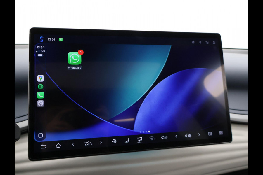 BYD ATTO 3 DESIGN 60 kWh + SCHUIFDAK | LEDER | 360 CAMERA | 15,6" SCHERM | WARMTEPOMP | ADAPTIVE CRUISE