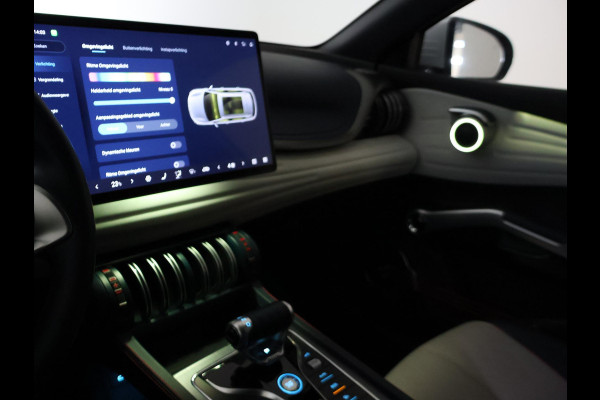 BYD ATTO 3 DESIGN 60 kWh + SCHUIFDAK | LEDER | 360 CAMERA | 15,6" SCHERM | WARMTEPOMP | ADAPTIVE CRUISE