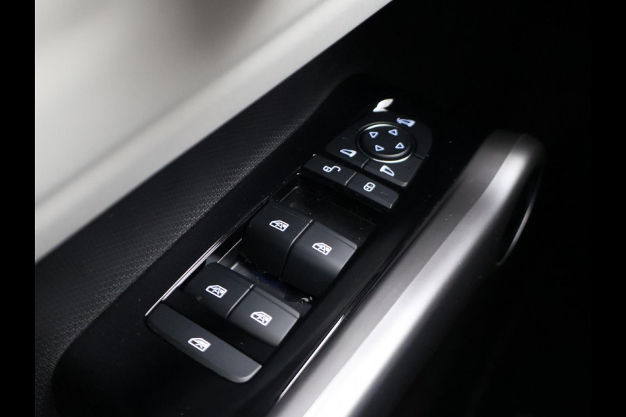 BYD ATTO 3 DESIGN 60 kWh + SCHUIFDAK | LEDER | 360 CAMERA | 15,6" SCHERM | WARMTEPOMP | ADAPTIVE CRUISE