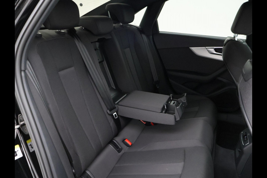 Audi A4 Limousine 35 TFSI 150 PK AUT. *1.002 KM!* + VIRTUAL COCKPIT | SFEERVERLICHTING | 19 INCH | SPORTSTOELEN | APPLE CARPLAY