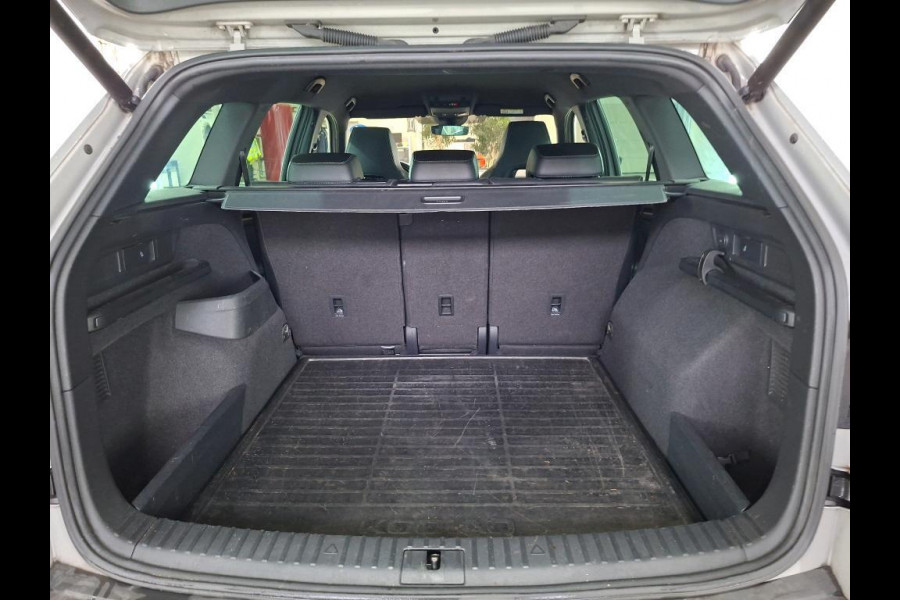 Škoda Kodiaq 1.5 TSI Sportline Automaat | Adaptieve cruise control | Lane assist | Canton HiFi installatie | Keyless entry & start | Parkeers