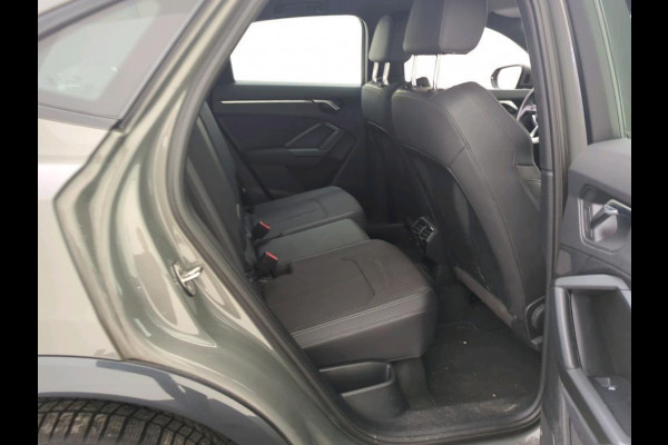 Audi Q3 Sportback 45 TFSI e S Edition Automaat | Keyless entry & start | Chronosgrijs | Stoelverwarming | Sonos Audio HiFi | Zwart optiek | Elektr
