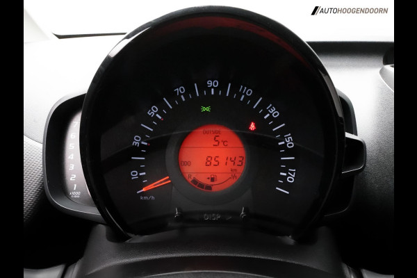 Citroën C1 1.0 VTi Shine Sport (APPLE CARPLAY,CLIMATE CONTROL,ACHTERUITRIJCAMERA,LM-VELGEN,SPORTSTOELEN,CRUISE,TOPCONDITIE)