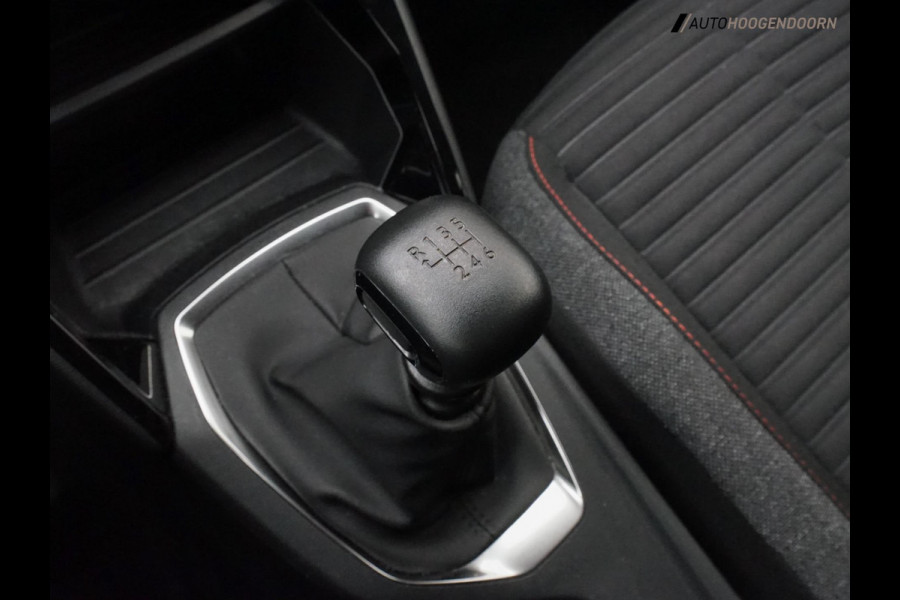 Peugeot 2008 1.2 PureTech Active Sport (APPLE CARPLAY,LED,CAMERA,PARKEERSENSOR,CRUISE,LANE ASSIST,CLIMATE,NIEUWE APK,TOPCONDITIE)