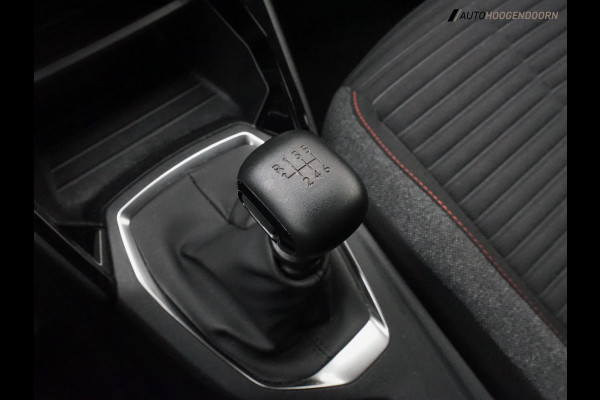 Peugeot 2008 1.2 PureTech Active Sport (APPLE CARPLAY,LED,CAMERA,PARKEERSENSOR,CRUISE,LANE ASSIST,CLIMATE,NIEUWE APK,TOPCONDITIE)