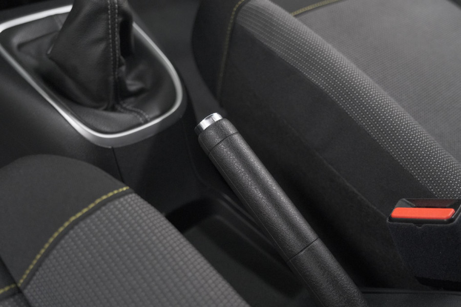 Citroën C3 PureTech 82 C-Series | Trekhaak | Stoelverwarming | Camera | Apple CarPlay