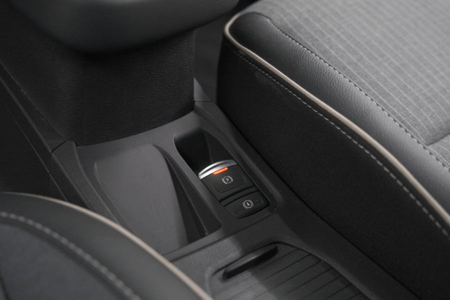 Renault Clio TCe 90 GPF techno | 360 Camera | Adaptieve Cruise Control | 9.3 Inch Groot Scherm