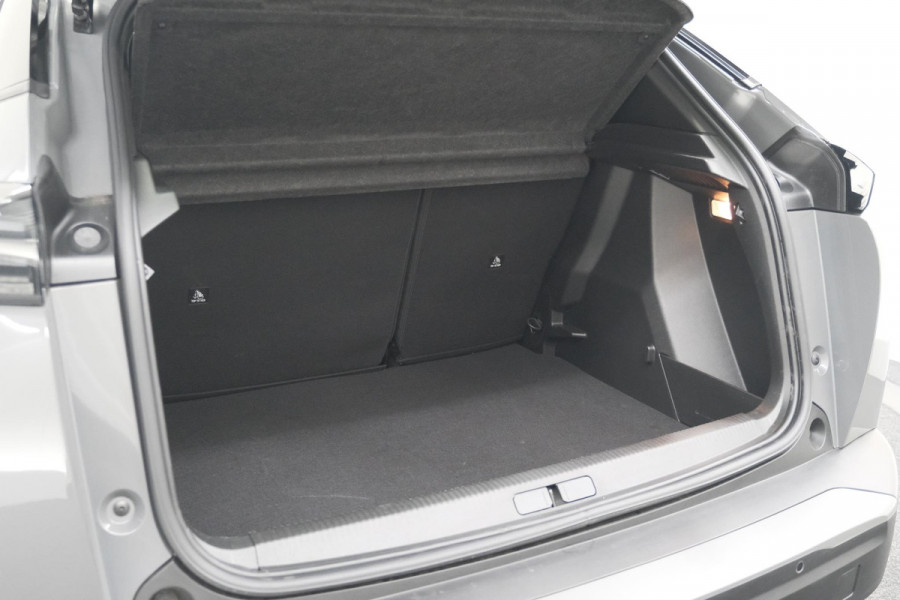 Peugeot 2008 PureTech 130 EAT8 Allure | 100% Benzine | Parkeersensoren Voor + Achter | Apple CarPlay | Climate Control