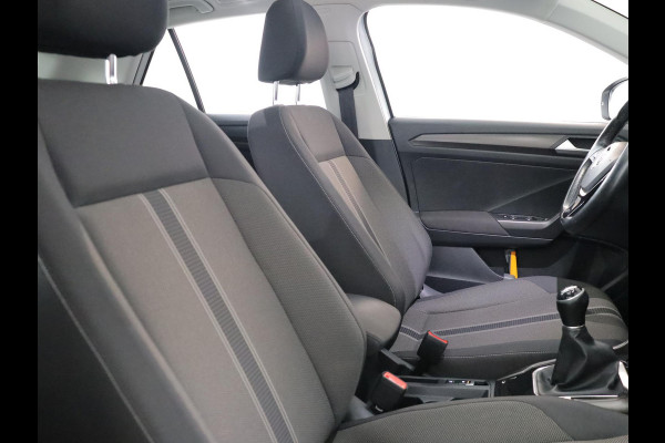 Volkswagen T-Roc 1.0 TSI Style 115pk 6bak| Panorama dak | LM-velgen| el. achterklep | Climatronic