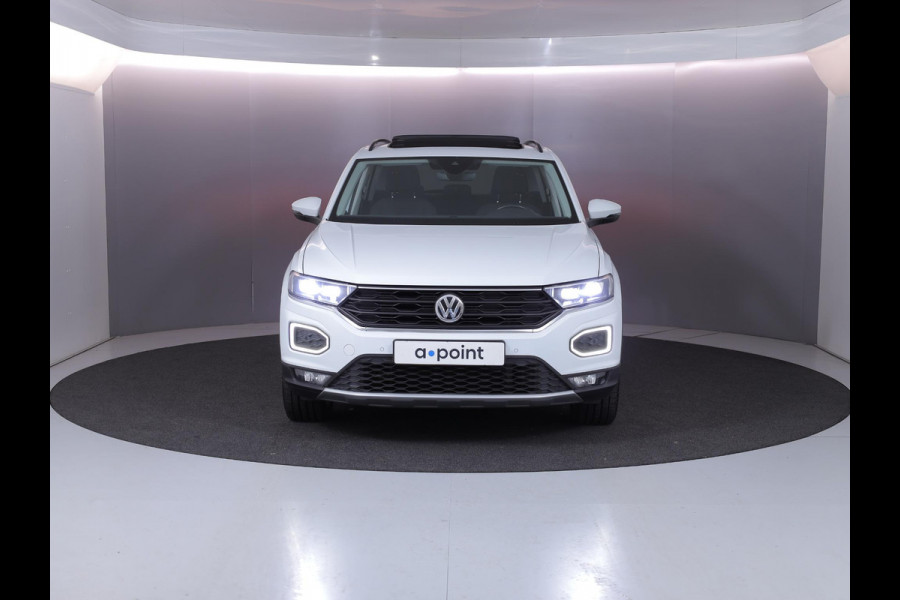 Volkswagen T-Roc 1.0 TSI Style 115pk 6bak| Panorama dak | LM-velgen| el. achterklep | Climatronic
