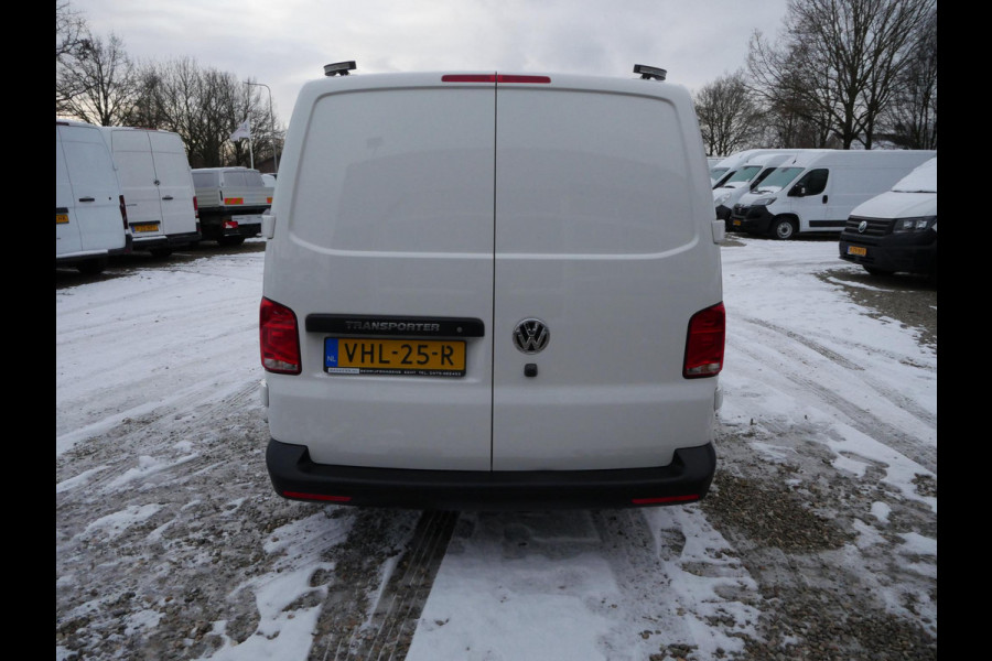 Volkswagen Transporter 2.0 TDI 150PK, L1H1, DSG-automaat, Airco, 2 x Schuifdeur, Dierenambulance-inrichting, Hondenvervoer