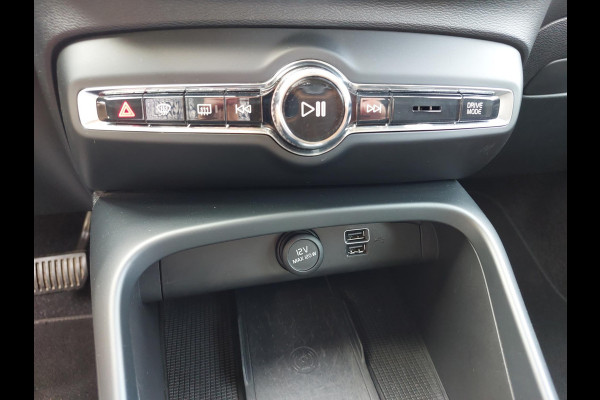 Volvo XC40 2.0 T4 R-Design | Leder | Trekhaak | Panodak