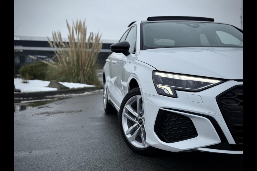 Audi A3 Sportback 45 TFSI e S-Line Panoramadak|B&O|Stoelverw.|LED