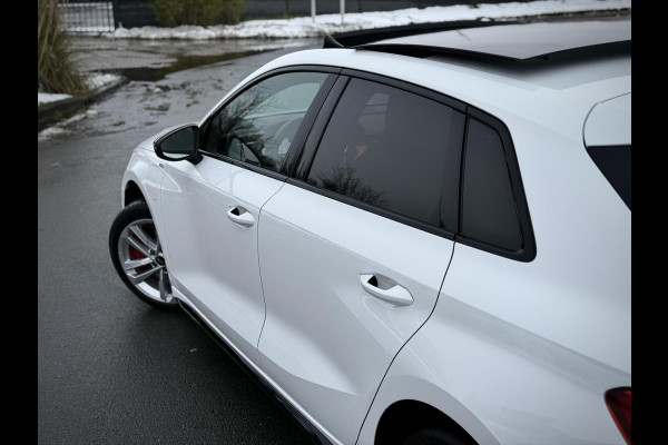 Audi A3 Sportback 45 TFSI e S-Line Panoramadak|B&O|Stoelverw.|LED