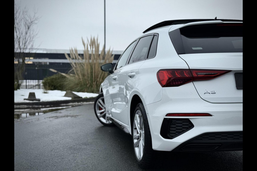 Audi A3 Sportback 45 TFSI e S-Line Panoramadak|B&O|Stoelverw.|LED