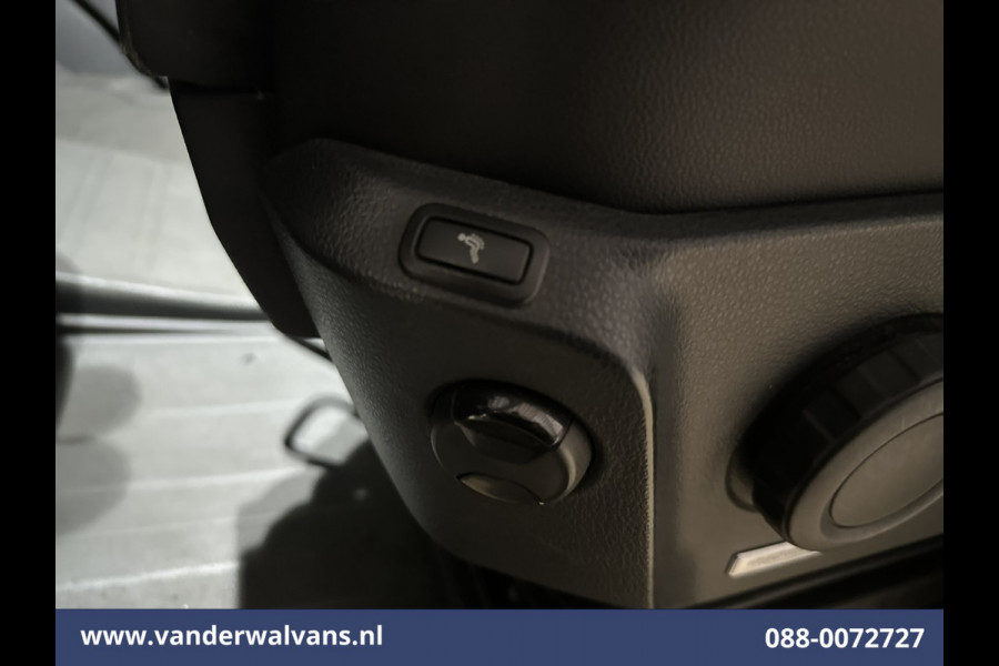 Volkswagen Crafter 2.0 TDI 140 pk L3H3 L2H2 Euro6 Airco | Camera | Navigatie | Apple Carplay | Massagestoel Android Auto, Parkeersensoren, 3000kg trekvermogen