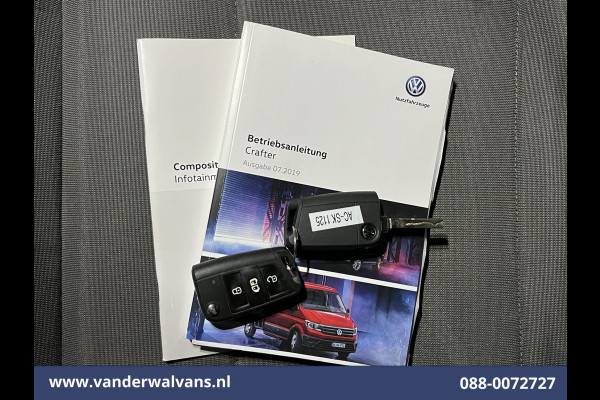 Volkswagen Crafter 2.0 TDI 140 pk L3H3 L2H2 Euro6 Airco | Camera | Navigatie | Apple Carplay | Massagestoel Android Auto, Parkeersensoren, 3000kg trekvermogen
