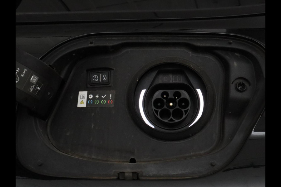 Peugeot 308 1.6 Plug-in Hybrid 180 Allure | Half leder | Camera | Carplay | Navigatie | Full LED | Cruise control | Climate control | Digital Cockpit | PHEV