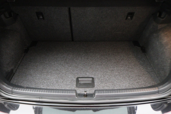 Volkswagen Polo 1.0 TSI Highline R-Line Climate, ACC, Apple Carplay, Sfeerverlichting, Sportstoelen, DAB, 17''