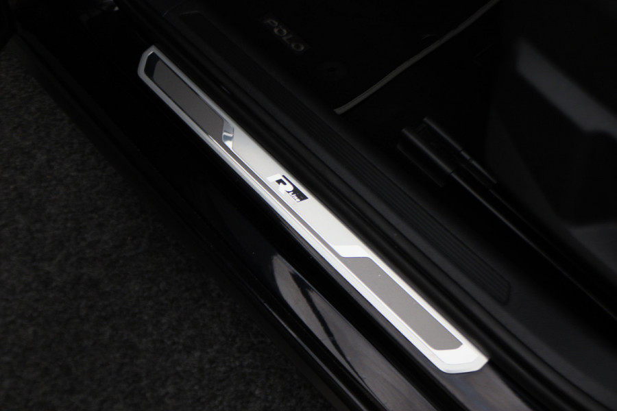 Volkswagen Polo 1.0 TSI Highline R-Line Climate, ACC, Apple Carplay, Sfeerverlichting, Sportstoelen, DAB, 17''