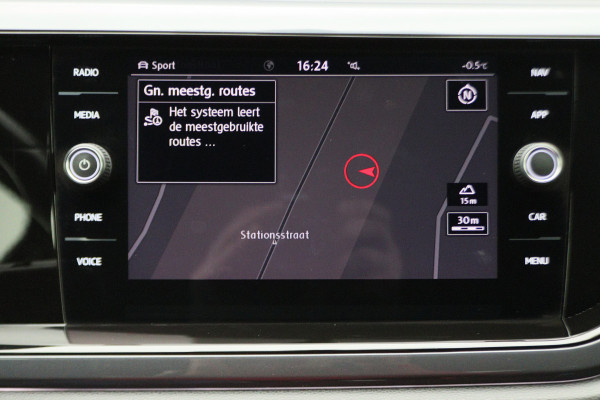 Volkswagen Polo 1.0 TSI Highline R-Line Climate, ACC, Apple Carplay, Sfeerverlichting, Sportstoelen, DAB, 17''