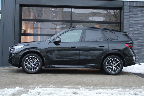BMW X1 sDrive20i | BTW | M-SPORT | KEYLESS | HUD | 360 CAM | AMBIENCE LIGHT |