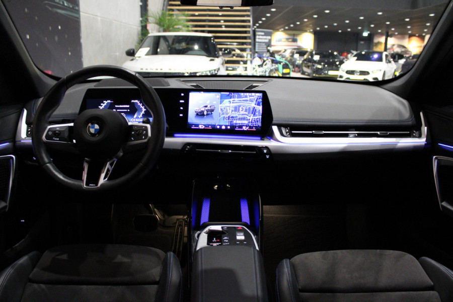 BMW X1 sDrive20i | BTW | M-SPORT | KEYLESS | HUD | 360 CAM | AMBIENCE LIGHT |