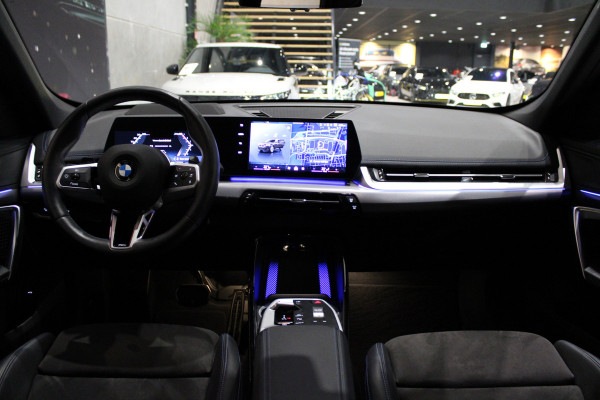 BMW X1 sDrive20i | BTW | M-SPORT | KEYLESS | HUD | 360 CAM | AMBIENCE LIGHT |