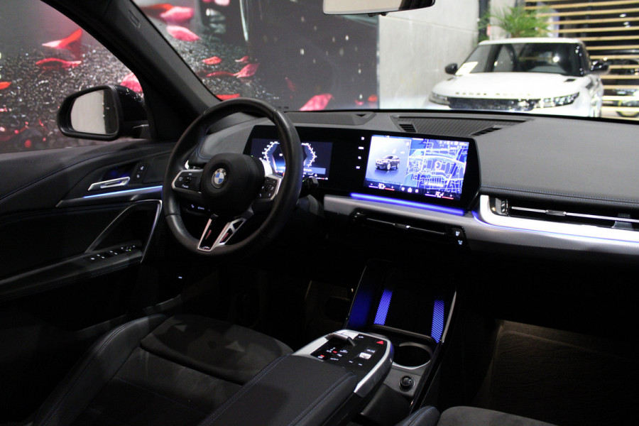 BMW X1 sDrive20i | BTW | M-SPORT | KEYLESS | HUD | 360 CAM | AMBIENCE LIGHT |