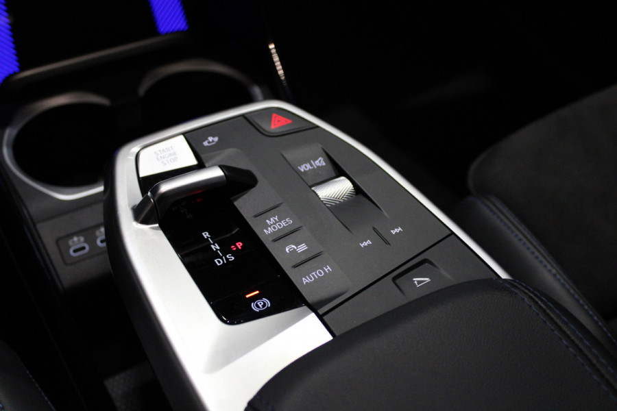 BMW X1 sDrive20i | BTW | M-SPORT | KEYLESS | HUD | 360 CAM | AMBIENCE LIGHT |