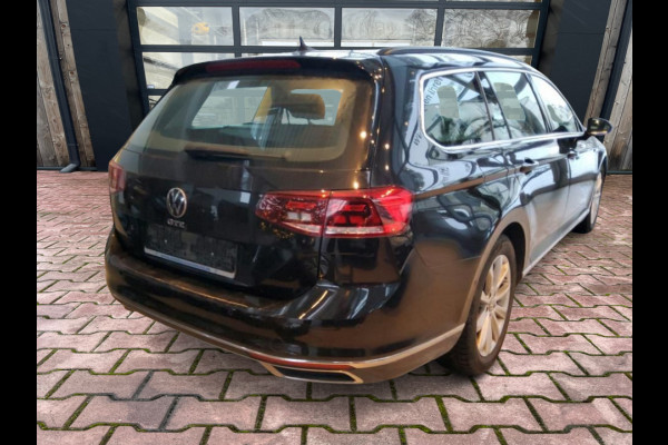 Volkswagen Passat Variant 1.4 TSI PHEV GTE Business Premium | LED Matrix | Virtual | Stoelverwarming | ACC | Park Assist | Travel Assist | Camera | Side Assist |