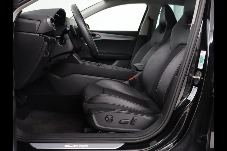 CUPRA Leon 2.0 TSI | Stoelverwarming | Beats Pack | Carplay | Carplay | Adaptive cruise | Memory | Sfeerverlichting | Stuurverwarming | Full LED | Sportstoelen