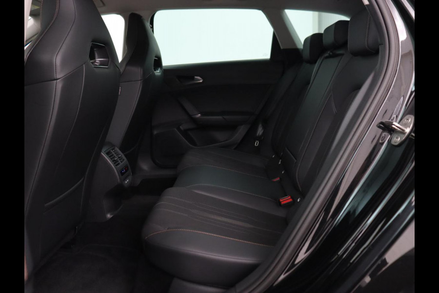 CUPRA Leon 2.0 TSI | Stoelverwarming | Beats Pack | Carplay | Carplay | Adaptive cruise | Memory | Sfeerverlichting | Stuurverwarming | Full LED | Sportstoelen