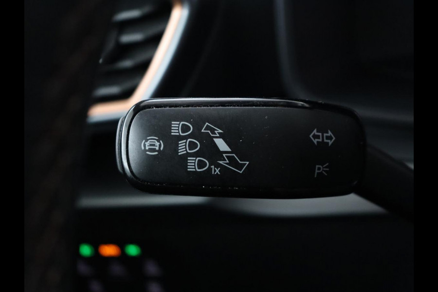 CUPRA Leon 2.0 TSI | Stoelverwarming | Beats Pack | Carplay | Carplay | Adaptive cruise | Memory | Sfeerverlichting | Stuurverwarming | Full LED | Sportstoelen