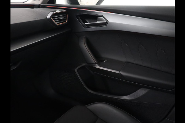 CUPRA Leon 2.0 TSI | Stoelverwarming | Beats Pack | Carplay | Carplay | Adaptive cruise | Memory | Sfeerverlichting | Stuurverwarming | Full LED | Sportstoelen