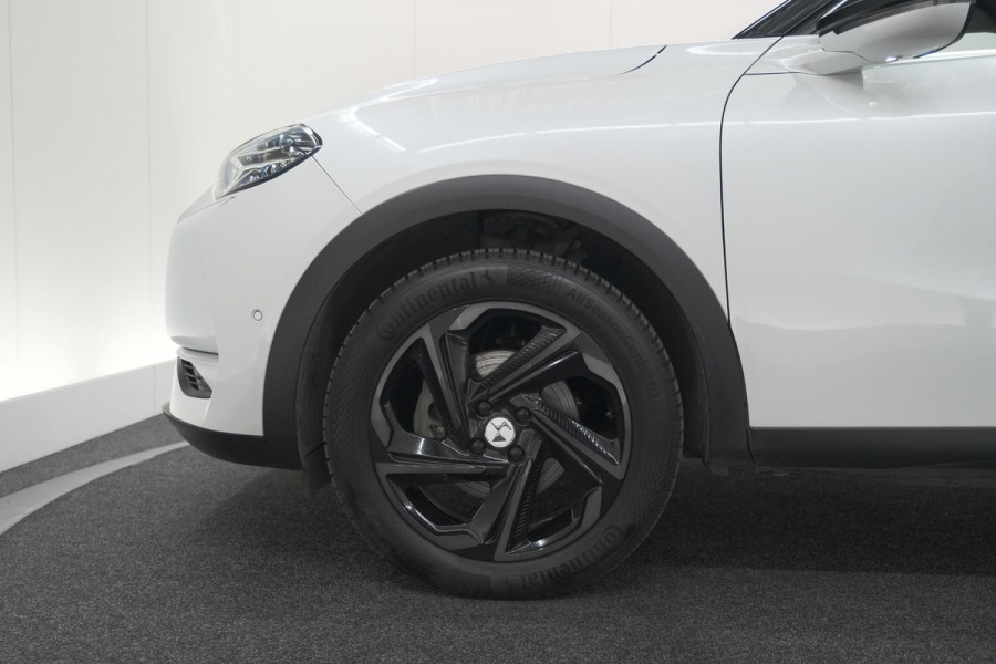DS Ds 3 Crossback E-Tense So Chic 50 kWh | SHO = 93,8% | Allseason Banden | Camera | Dodehoekdetectie | Head-Up Display