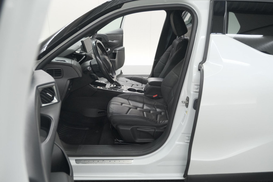 DS Ds 3 Crossback E-Tense So Chic 50 kWh | SHO = 93,8% | Allseason Banden | Camera | Dodehoekdetectie | Head-Up Display