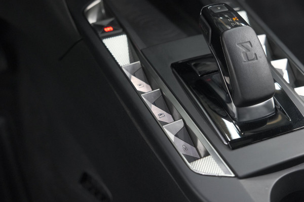 DS Ds 3 Crossback E-Tense So Chic 50 kWh | SHO = 93,8% | Allseason Banden | Camera | Dodehoekdetectie | Head-Up Display