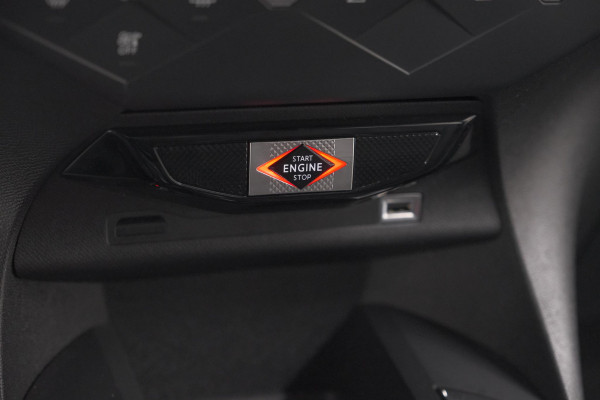 DS Ds 3 Crossback E-Tense So Chic 50 kWh | SHO = 93,8% | Allseason Banden | Camera | Dodehoekdetectie | Head-Up Display