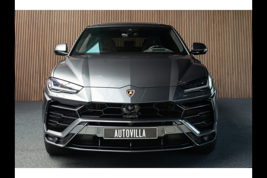 Lamborghini Urus 4.0 V8 HUD Panodak Leer ACC Ceramic Akrapovic Keyless 360 Camera B&O Massage Alcantara hemel Elektr. achterklep Elektr. verstelbare stoelen met memory Afneemb. trekhaak Softclose Achterasbesturing Elektr. verstelbare stuurwiel Navi Stoelverwarming voor & achter Stuurverwarming Stoelventilatie PDC LM ve
