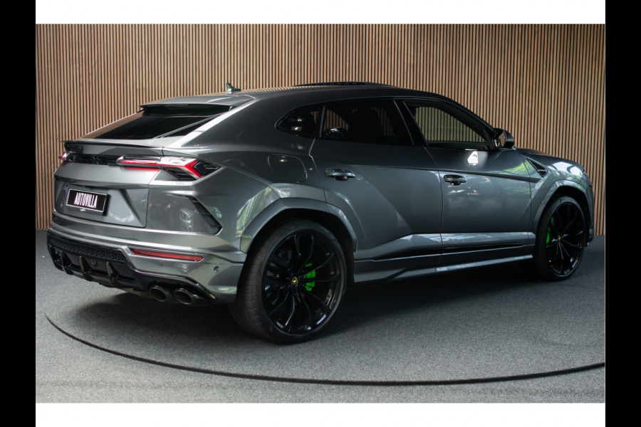Lamborghini Urus 4.0 V8 HUD Panodak Leer ACC Ceramic Akrapovic Keyless 360 Camera B&O Massage Alcantara hemel Elektr. achterklep Elektr. verstelbare stoelen met memory Afneemb. trekhaak Softclose Achterasbesturing Elektr. verstelbare stuurwiel Navi Stoelverwarming voor & achter Stuurverwarming Stoelventilatie PDC LM ve