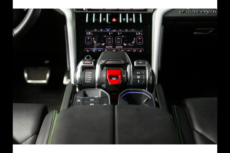 Lamborghini Urus 4.0 V8 HUD Panodak Leer ACC Ceramic Akrapovic Keyless 360 Camera B&O Massage Alcantara hemel Elektr. achterklep Elektr. verstelbare stoelen met memory Afneemb. trekhaak Softclose Achterasbesturing Elektr. verstelbare stuurwiel Navi Stoelverwarming voor & achter Stuurverwarming Stoelventilatie PDC LM ve
