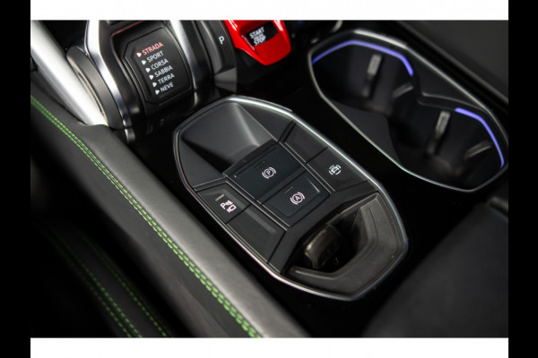 Lamborghini Urus 4.0 V8 HUD Panodak Leer ACC Ceramic Akrapovic Keyless 360 Camera B&O Massage Alcantara hemel Elektr. achterklep Elektr. verstelbare stoelen met memory Afneemb. trekhaak Softclose Achterasbesturing Elektr. verstelbare stuurwiel Navi Stoelverwarming voor & achter Stuurverwarming Stoelventilatie PDC LM ve