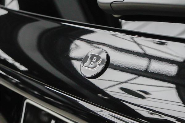 Mercedes-Benz GLS BRABUS 800 4MATIC HUD Massage Full-Carbon Panodak Leer Distronic Standkachel Keyless 360 Camera Burmester Sterrenhemel Airmatic DC Elektr. achterklep Elektr. verstelbare stoelen voor & achter met memory Soft close Elektr. bedienbare trekhaak Elektr. verstelbare stuurwiel Navi PDC LM velgen
