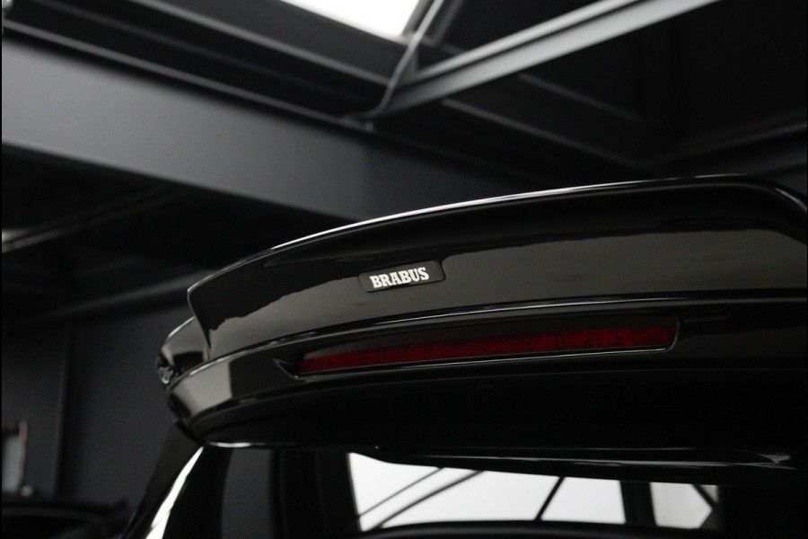 Mercedes-Benz GLS BRABUS 800 4MATIC HUD Massage Full-Carbon Panodak Leer Distronic Standkachel Keyless 360 Camera Burmester Sterrenhemel Airmatic DC Elektr. achterklep Elektr. verstelbare stoelen voor & achter met memory Soft close Elektr. bedienbare trekhaak Elektr. verstelbare stuurwiel Navi PDC LM velgen