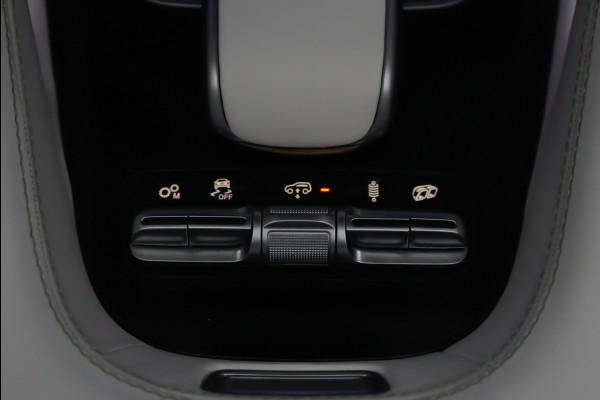 Mercedes-Benz GLS BRABUS 800 4MATIC HUD Massage Full-Carbon Panodak Leer Distronic Standkachel Keyless 360 Camera Burmester Sterrenhemel Airmatic DC Elektr. achterklep Elektr. verstelbare stoelen voor & achter met memory Soft close Elektr. bedienbare trekhaak Elektr. verstelbare stuurwiel Navi PDC LM velgen