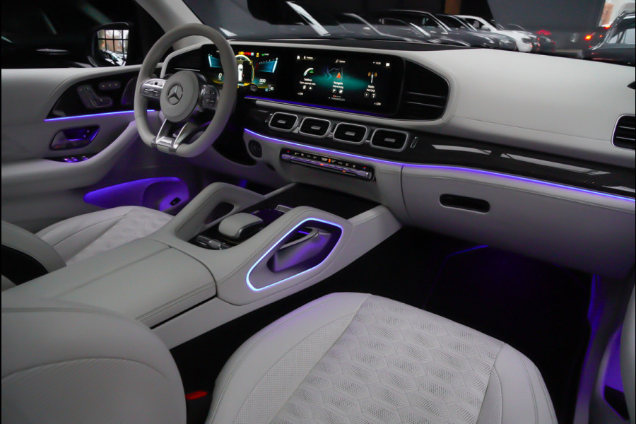 Mercedes-Benz GLS BRABUS 800 4MATIC HUD Massage Full-Carbon Panodak Leer Distronic Standkachel Keyless 360 Camera Burmester Sterrenhemel Airmatic DC Elektr. achterklep Elektr. verstelbare stoelen voor & achter met memory Soft close Elektr. bedienbare trekhaak Elektr. verstelbare stuurwiel Navi PDC LM velgen
