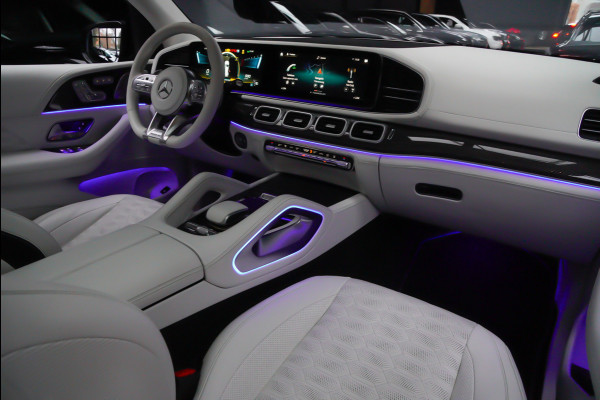 Mercedes-Benz GLS BRABUS 800 4MATIC HUD Massage Full-Carbon Panodak Leer Distronic Standkachel Keyless 360 Camera Burmester Sterrenhemel Airmatic DC Elektr. achterklep Elektr. verstelbare stoelen voor & achter met memory Soft close Elektr. bedienbare trekhaak Elektr. verstelbare stuurwiel Navi PDC LM velgen