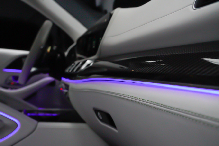 Mercedes-Benz GLS BRABUS 800 4MATIC HUD Massage Full-Carbon Panodak Leer Distronic Standkachel Keyless 360 Camera Burmester Sterrenhemel Airmatic DC Elektr. achterklep Elektr. verstelbare stoelen voor & achter met memory Soft close Elektr. bedienbare trekhaak Elektr. verstelbare stuurwiel Navi PDC LM velgen